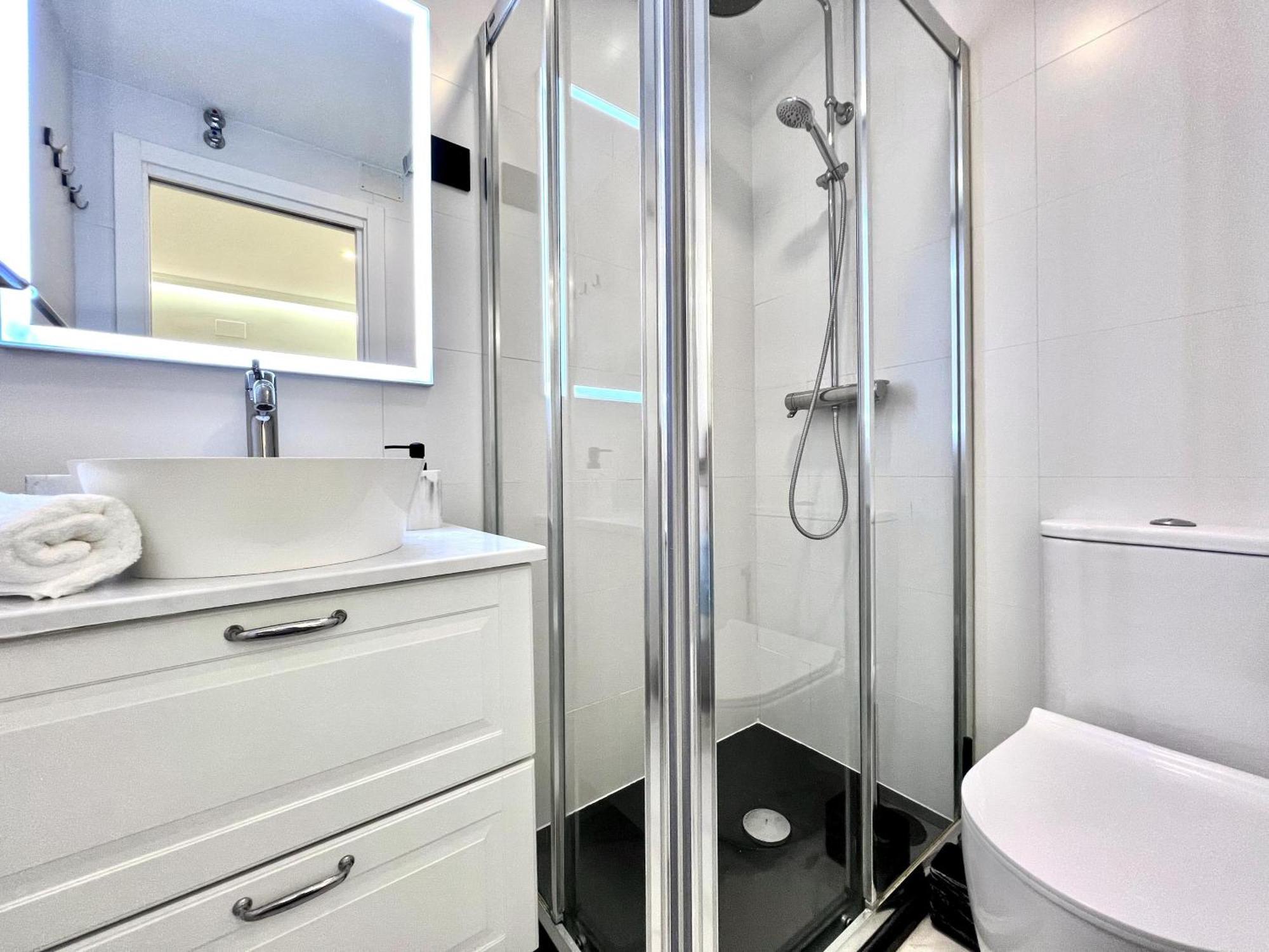 Apartment In The Heart Of Madrid-Piso En Malasana Exterior foto
