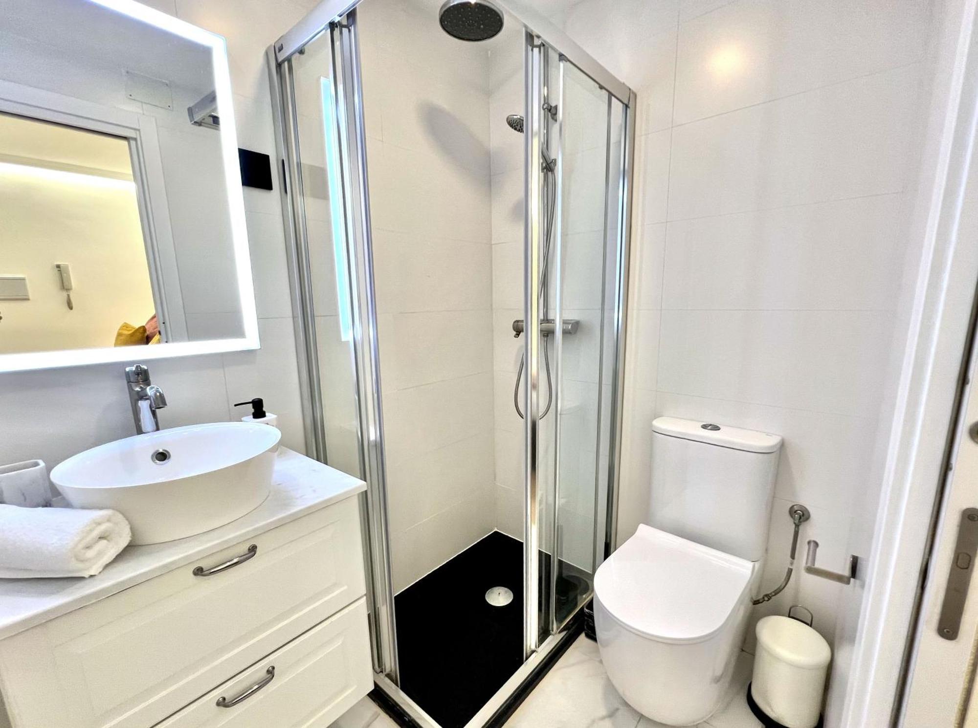Apartment In The Heart Of Madrid-Piso En Malasana Exterior foto